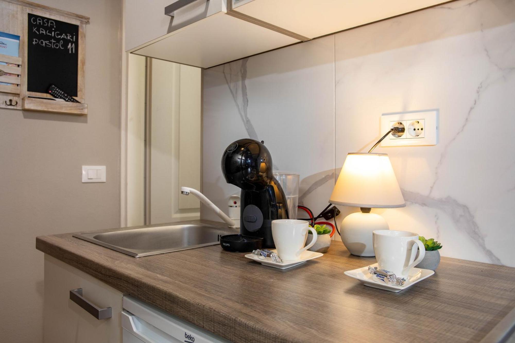 Casa Kaligari History Apartment Ровин Екстериор снимка